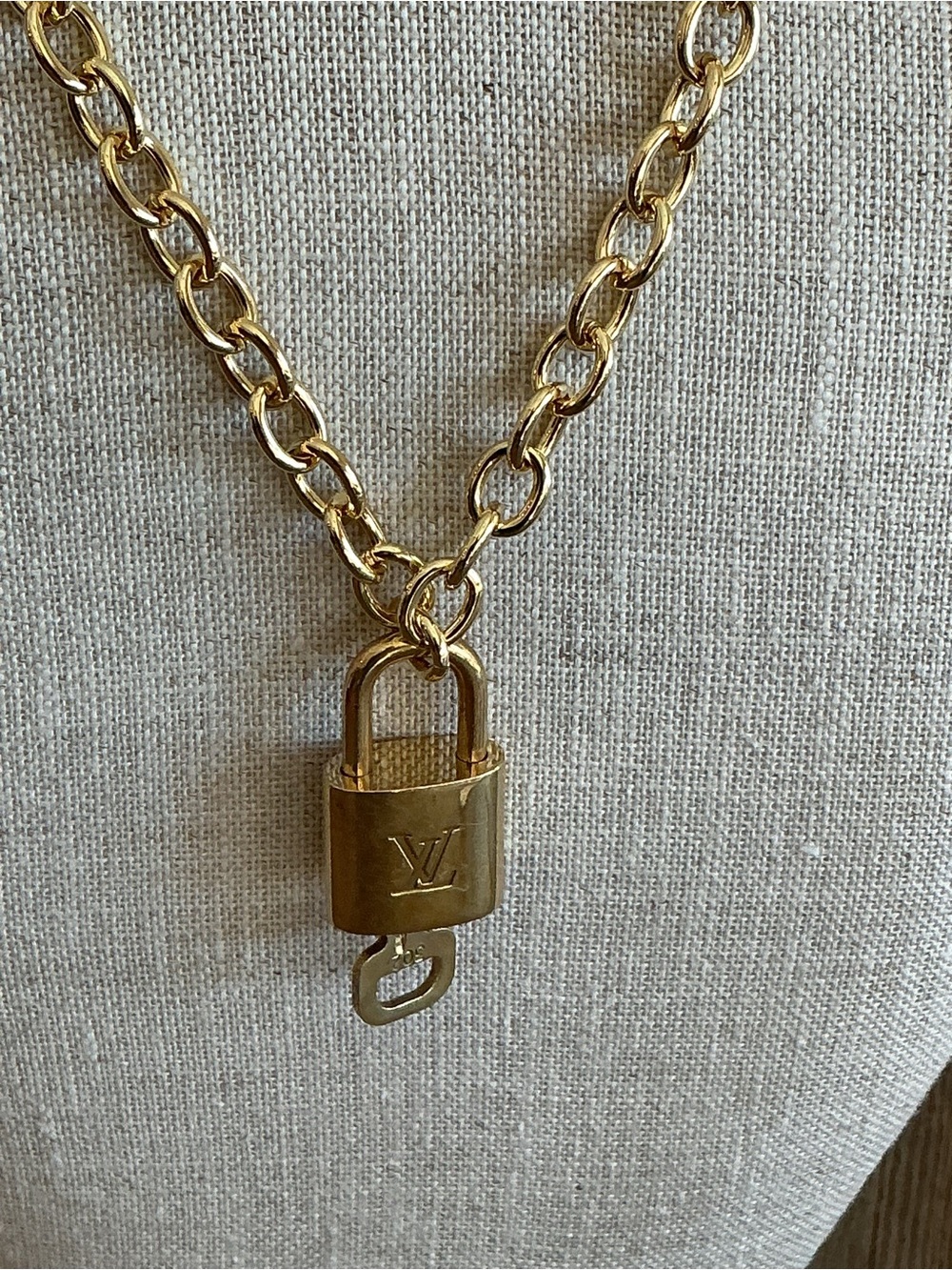 Authentic Louis Vuitton Gold Padlock Key #308 on Gold Tone Chain Necklace - Picture 3 of 3